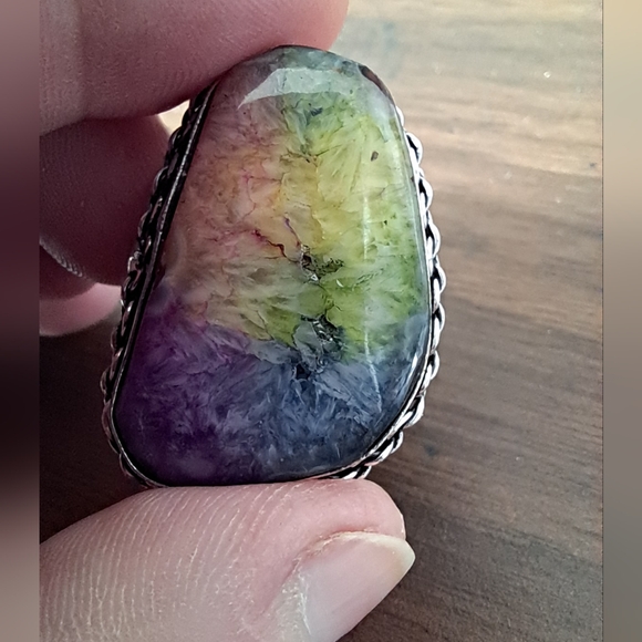 Rainbow Quartz Druzy Ring Size 7.5 - Picture 12 of 16